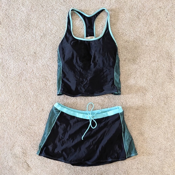 Sporty Tankini - Picture 1 of 2